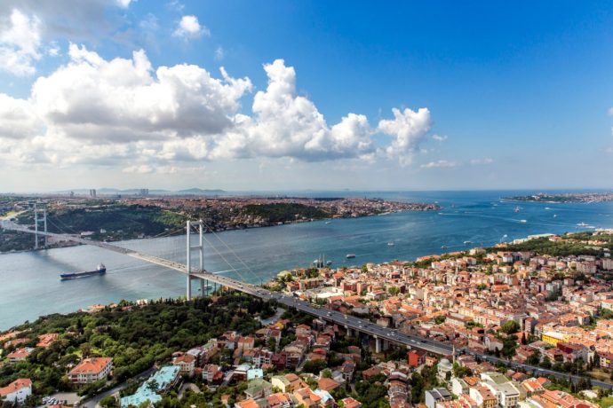 Yabancılar en çok İstanbul ve Antalya’dan ev alıyor